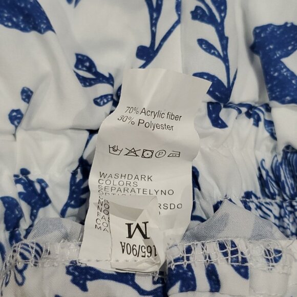 Floral/Leaf Tie Waist Elastic Bermuda Shorts- New without tags​ - Picture 8 of 8